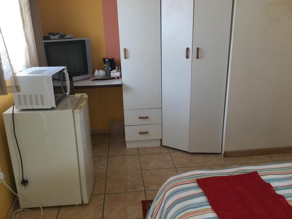 Twin Lodge Umtata Buitenkant foto